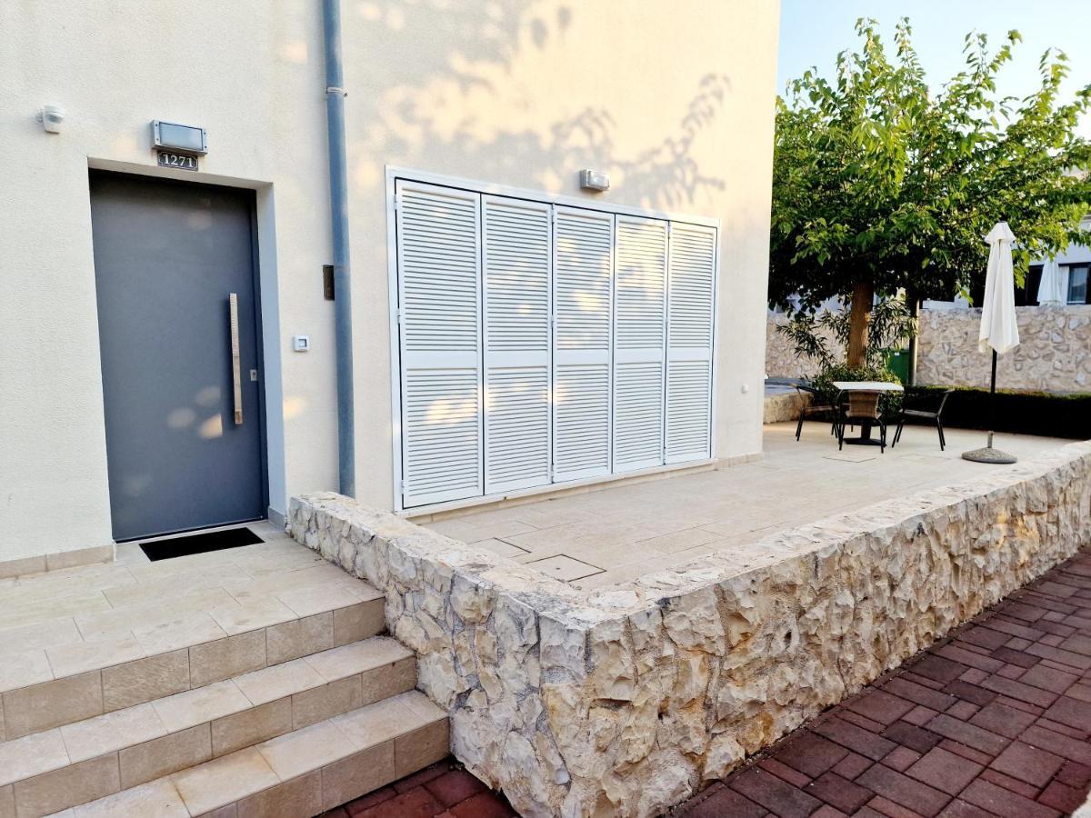 Residence-Apartment-Giuliano-Punta Skala, Petrcane Exterior photo